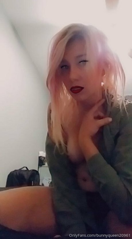Bunnyqueen20961 photo 48