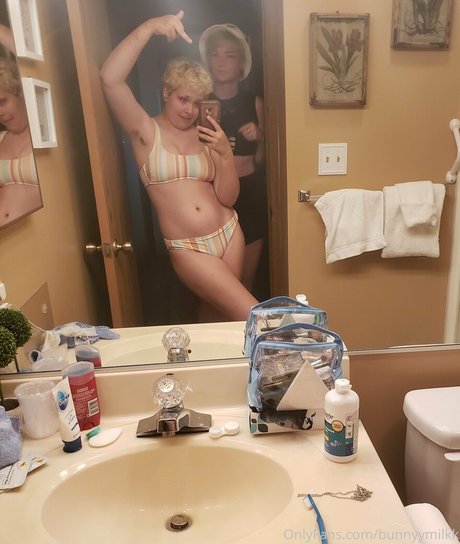 Bunnyymilkk photo 98