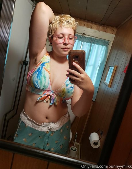 Bunnyymilkk photo 103