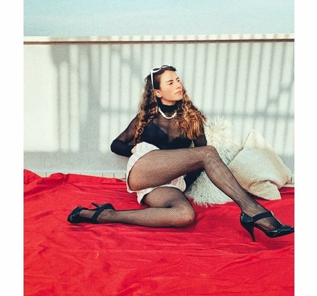 Burcu Bakdur photo 27