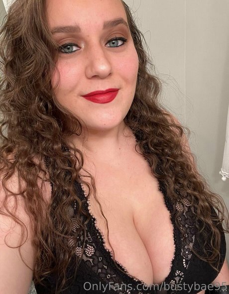 Bustybae95 photo 6