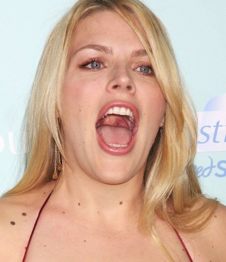 Busy Phillips photo 66