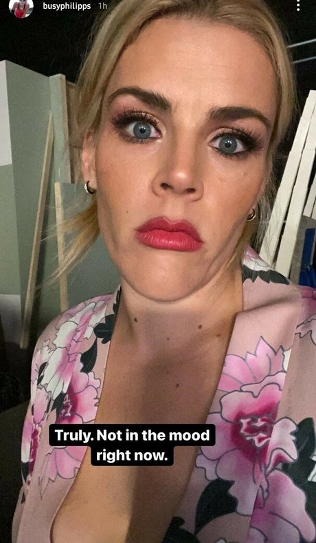Busy Phillips photo 67