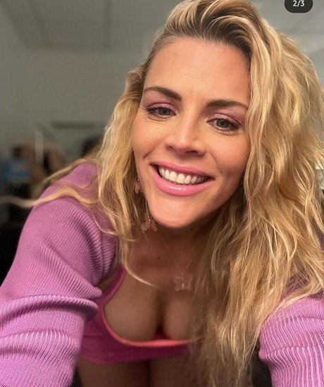 Busy Phillips photo 100