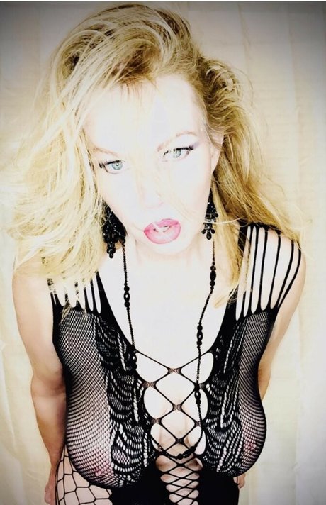 Butterflyshelbz photo 9
