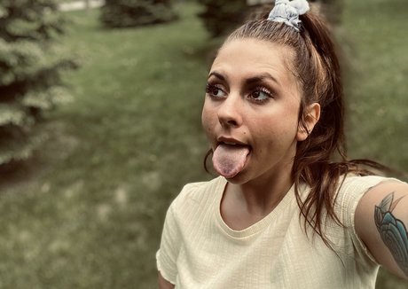 Buymynudez photo 4