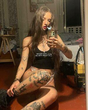 C0m9ts photo 112