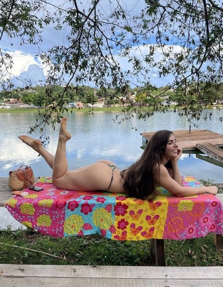 Caca Diniz photo 1