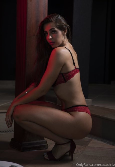 Caca Diniz photo 25