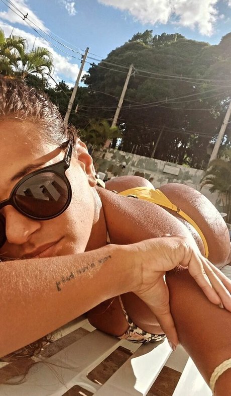 Caiala Tavares photo 52