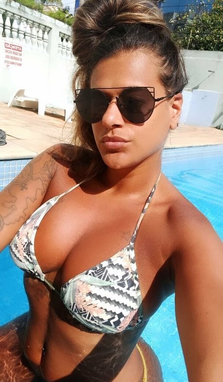 Caiala Tavares photo 54