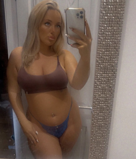 Caitlin Appleyard photo 24