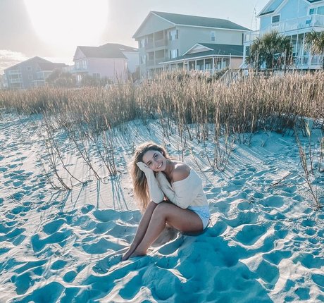 Caitlin Betterly photo 50