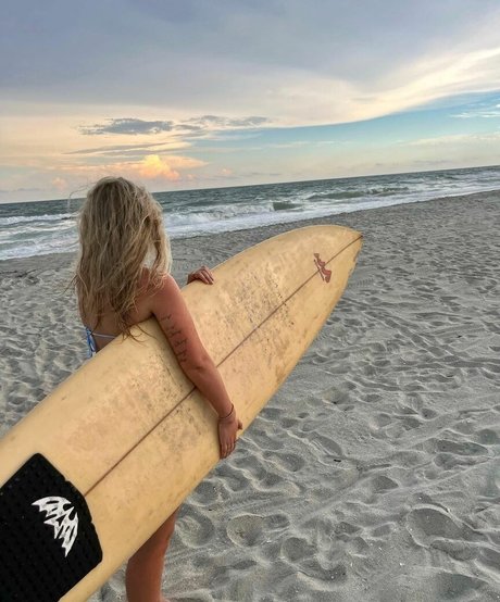 Caitlin Betterly photo 51