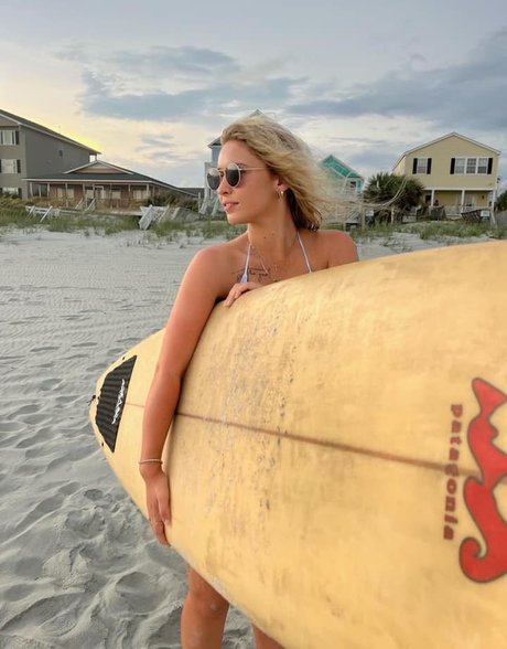 Caitlin Betterly photo 61