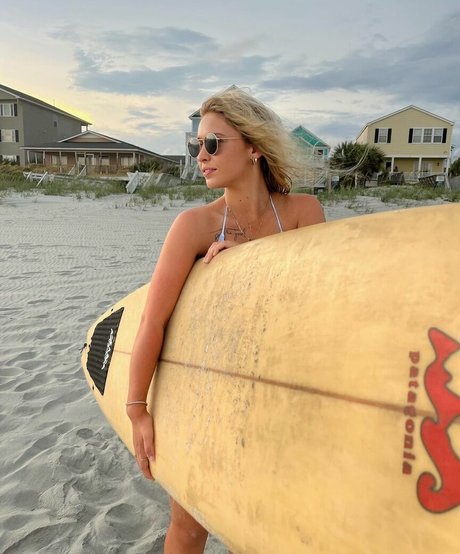 Caitlin Betterly photo 62