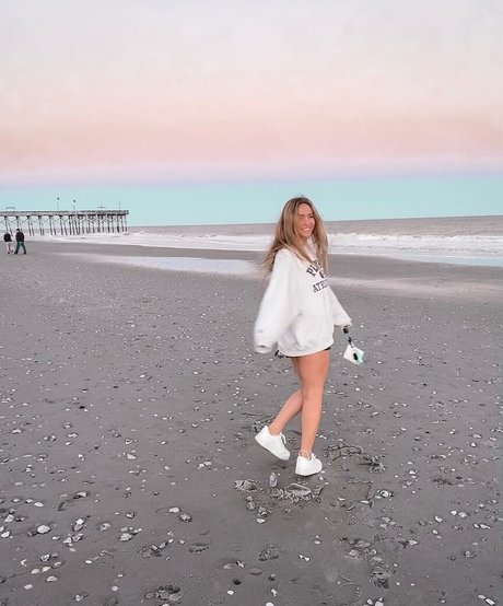 Caitlin Betterly photo 67