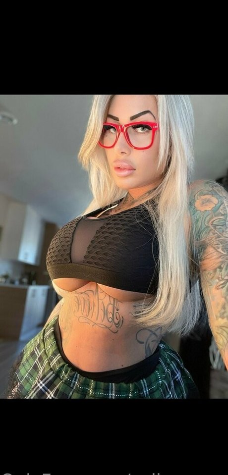 Callmeroxyfree photo 15