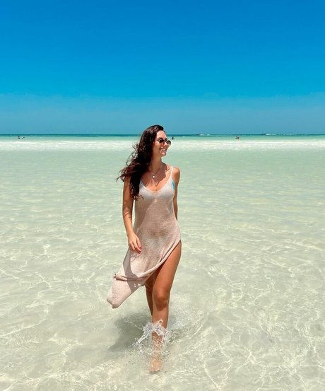 Camila Bonatelli photo 7