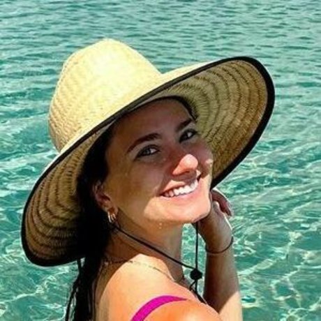 Camila Bonatelli photo 12