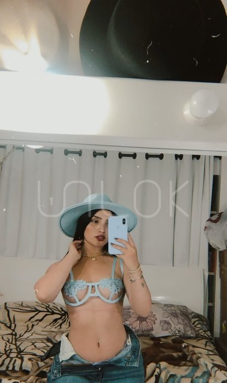 Camila Castro photo 4