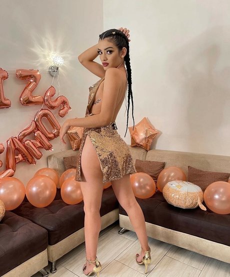 Camila Krystel photo 5