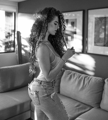 Camila Marana photo 332