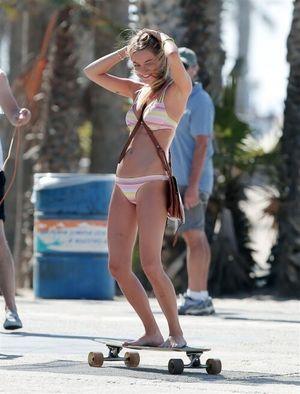 Camille Rowe photo 22