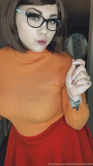 canadiancomiccutie photo 17