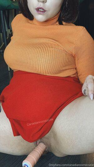 canadiancomiccutie photo 21