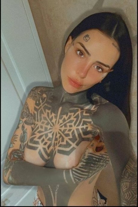 Candelaria Tinelli photo 9