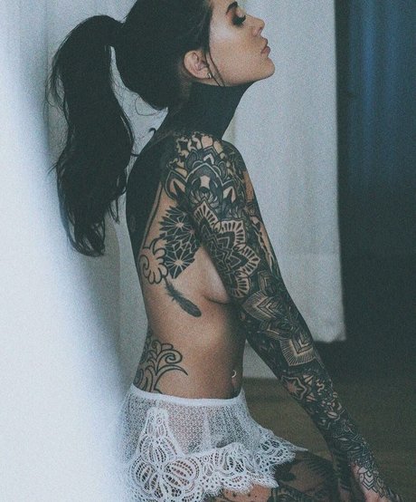 Candelaria Tinelli photo 23