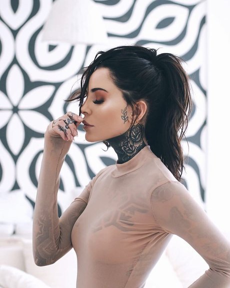 Candelaria Tinelli photo 31