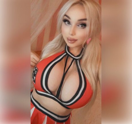 Profile photo of Candy_babythedoll