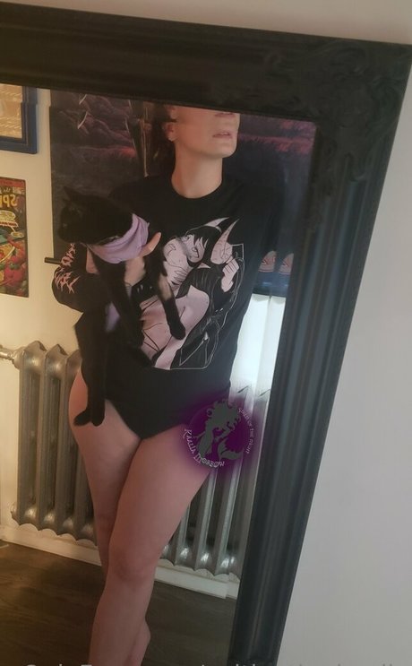 Captivatingkaalia photo 8