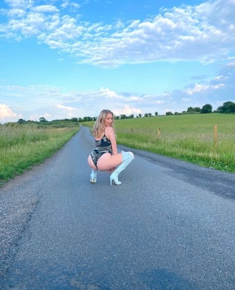 Cara Arabella photo 134