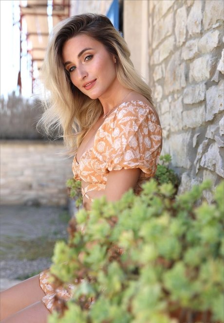 Cara Mell photo 709