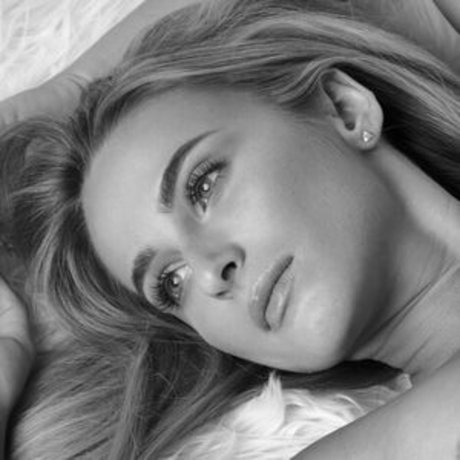 Cara Mell photo 729