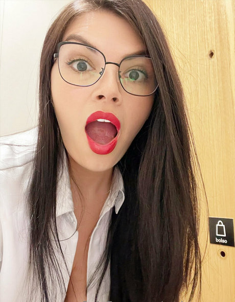 Carlaconnorr photo 5