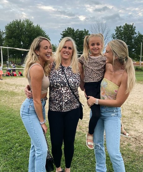 Carley Sanfilippo photo 22