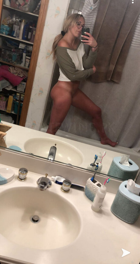 Carley Sanfilippo photo 24