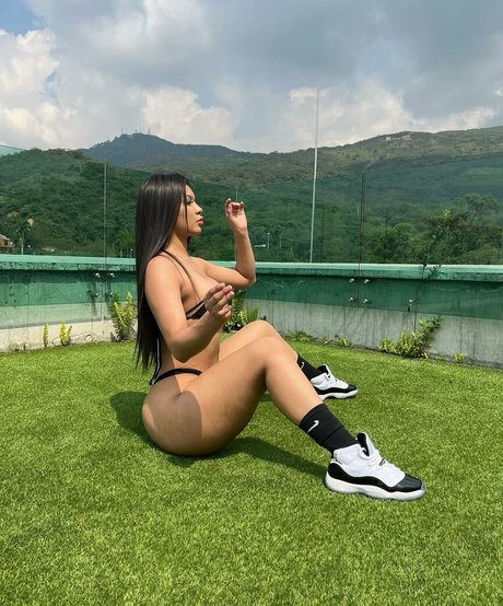 Carlita Silvestre photo 35