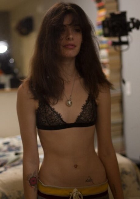 Carly Foulkes photo 22