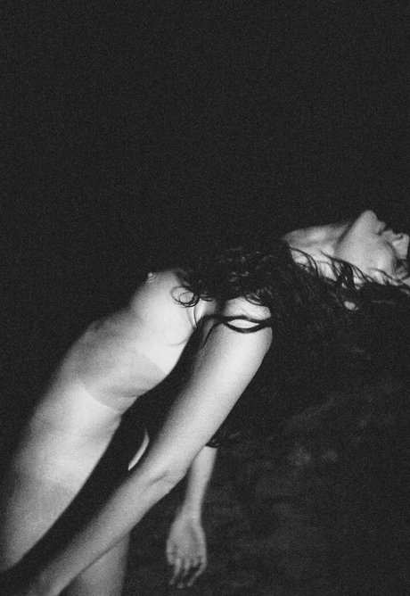 Carly Foulkes photo 24
