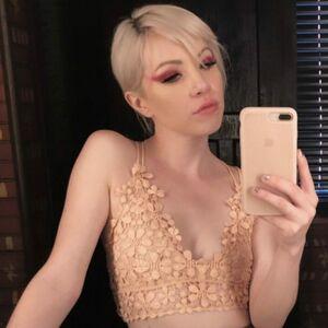 Carly Rae Jepsen photo 12