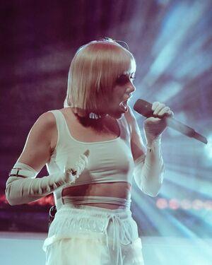 Carly Rae Jepsen photo 20