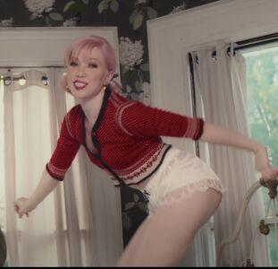 Carly Rae Jepsen photo 29