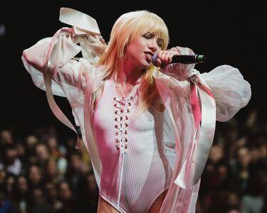 Carly Rae Jepsen photo 42