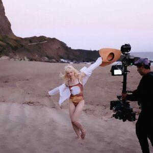 Carly Rae Jepsen photo 58