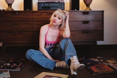 Carly Rae Jepsen photo 73